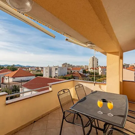 2 Bedroom Awesome In