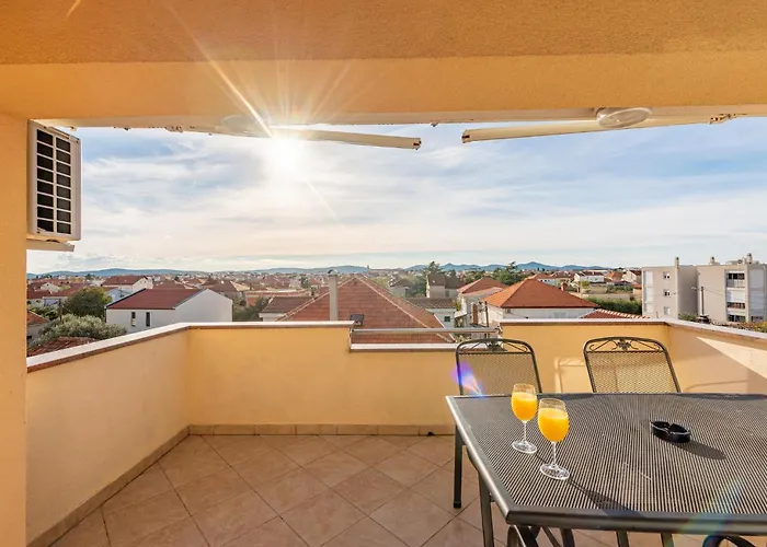 Apartment 2 Bedroom Awesome In