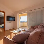 2 Bedroom Awesome In 扎达尔