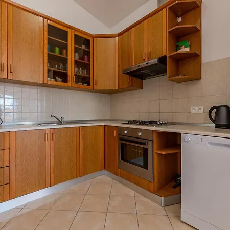 2 Bedroom Awesome In *