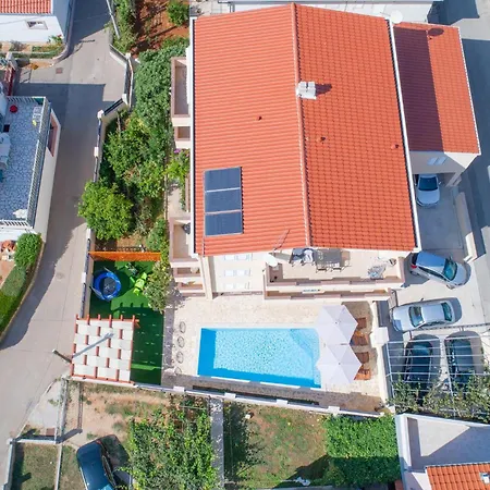 2 Bedroom Awesome In