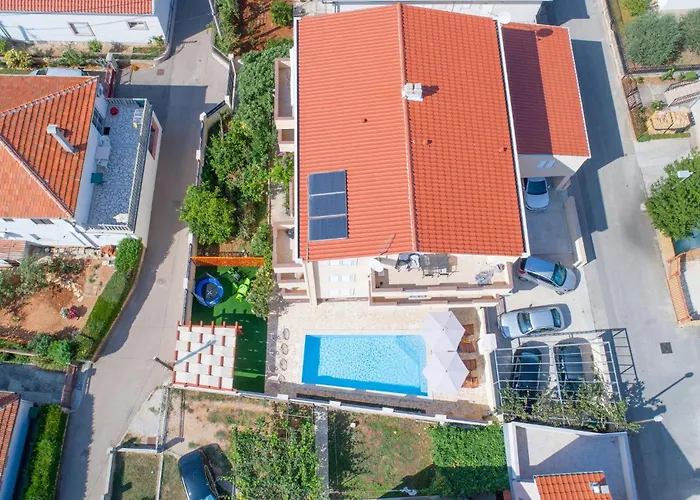 2 Bedroom Awesome In